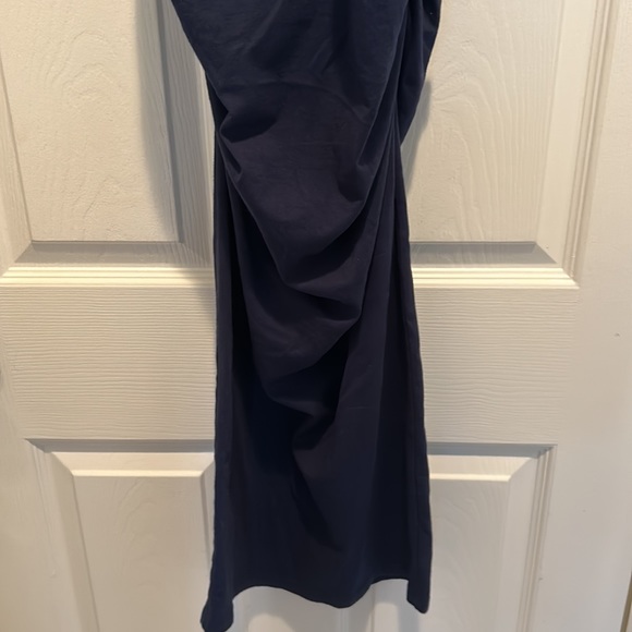 Michael Stars navy midi dress, size L. Form fitting & gathered at the sides. - Picture 7 of 8